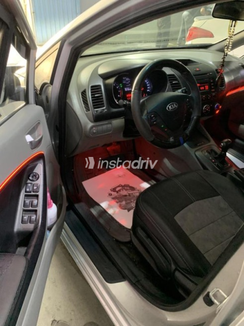 Kia Cerato 2015 Silver Automatic Used for Sale in Giza - 6