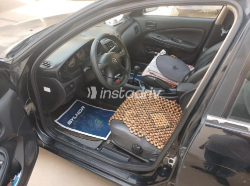 Nissan Sunny 2013 Black Manual Used for Sale in Cairo - 9