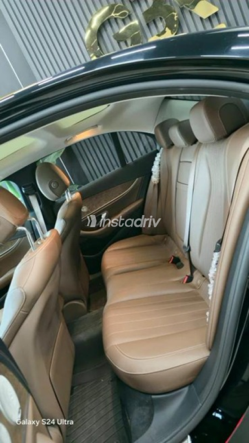 Mercedes E 200 2023 Black Automatic Used for Sale in Cairo - 5