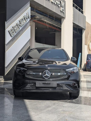 Mercedes GLC 200 2024 Black Automatic Used for Sale in Cairo