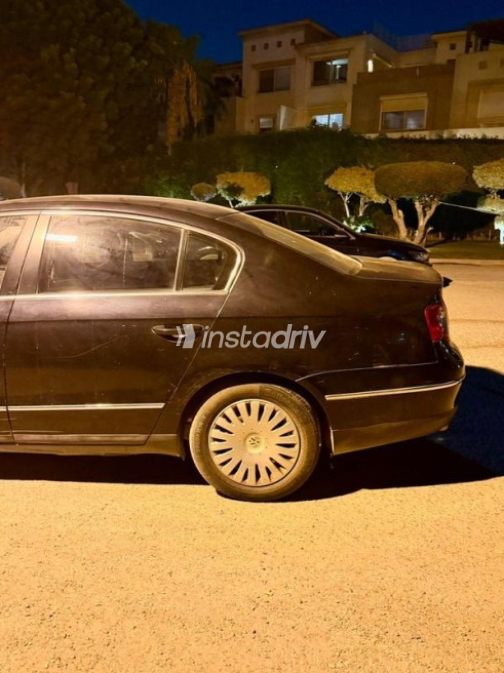 Volkswagen Passat 2007 Black Automatic Used for Sale in Sheikh Zayed City - 4