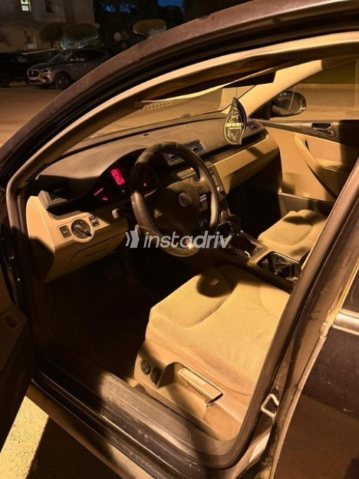 Volkswagen Passat 2007 Black Automatic Used for Sale in Sheikh Zayed City - 10