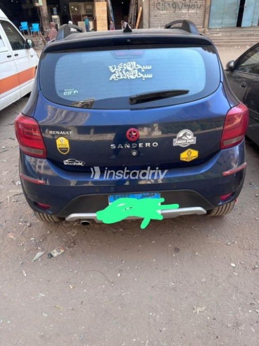 Renault Sandero Step Way 2019 Blue Automatic Used for Sale in El Haram - 2