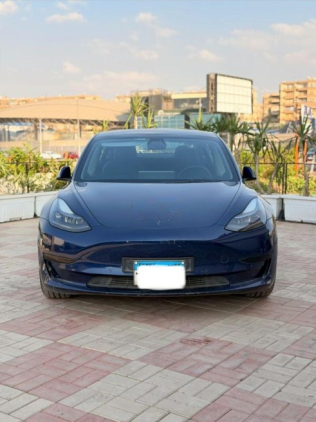 تسلا موديل 3 2022 أزرق غامق أوتوماتيك مستعملة للبيع في شيراتون