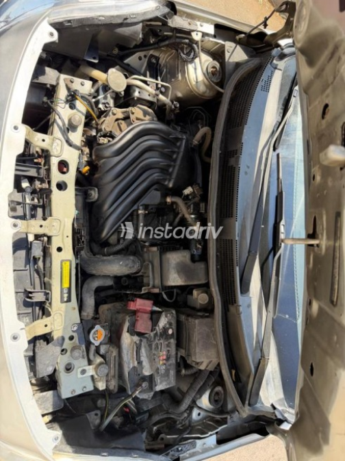 Nissan Sunny 2013 Silver Automatic Used for Sale in Alexandria - 3