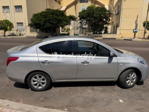 Nissan Sunny 2013 Silver Automatic Used for Sale in Alexandria - 4