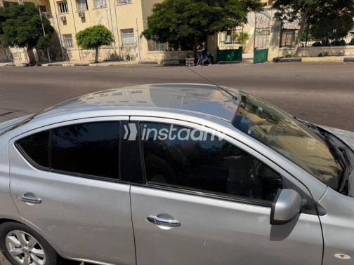 Nissan Sunny 2013 Silver Automatic Used for Sale in Alexandria - 7