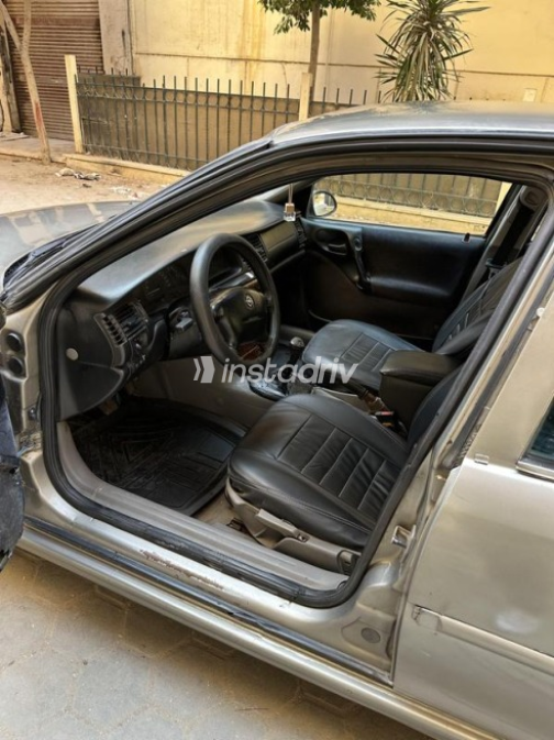 Opel Vectra 1996 Bronze Automatic Used for Sale in Cairo - 6
