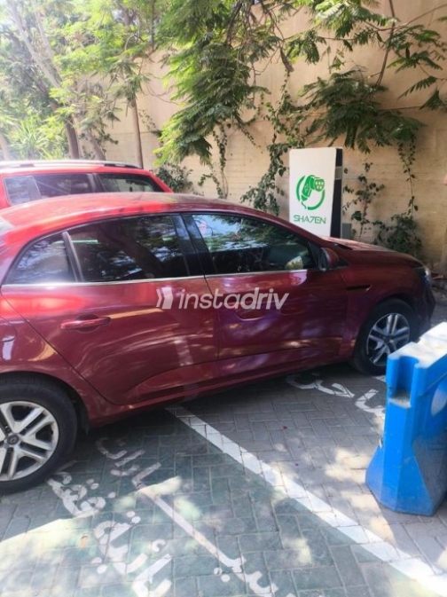 Renault Megane 2021 Red Automatic Used for Sale in Giza - 3