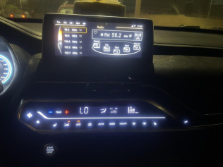 زوتى T500 2019 أبيض أوتوماتيك مستعملة للبيع في الشروق