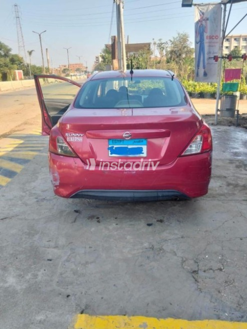 Nissan Sunny 2019 Red Automatic Used for Sale in Sheikh Zayed City - 2