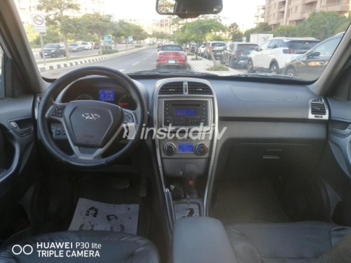 Chery Tiggo 3 2017 Silver Automatic Used for Sale in Greater Cairo ( Cairo + Giza) - 2