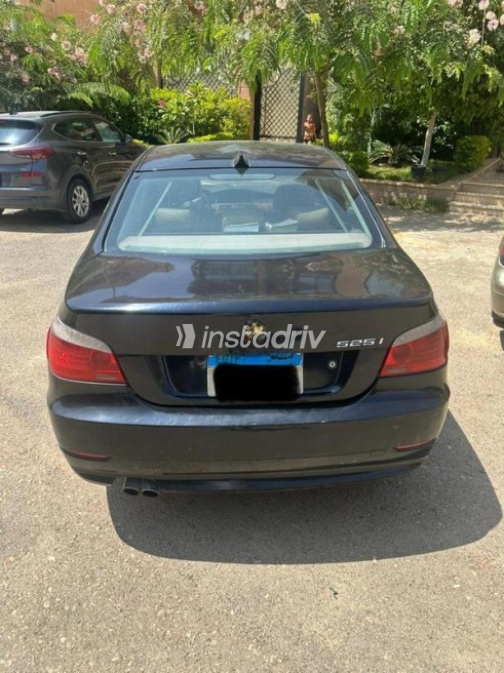 BMW 525 2010 Dark Blue Automatic Used for Sale in Cairo - 4
