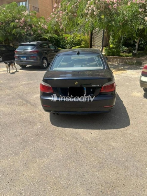 BMW 525 2010 Dark Blue Automatic Used for Sale in Cairo - 5