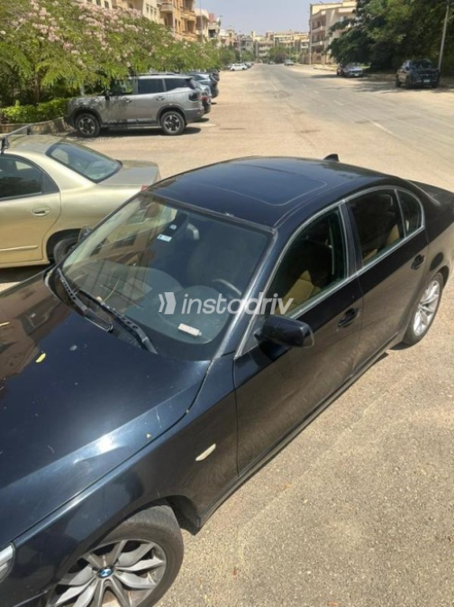 BMW 525 2010 Dark Blue Automatic Used for Sale in Cairo - 9