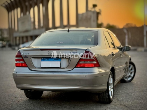 Mercedes C 180 2007 Gold Automatic Used for Sale in Nasr city - 7