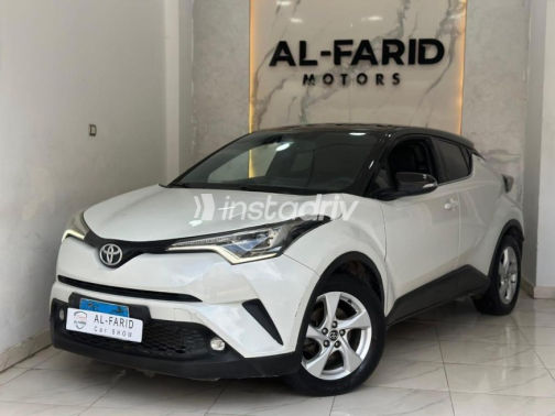 تويوتا C-HR 2017 أبيض أوتوماتيك مستعملة للبيع في الإسكندرية - 4