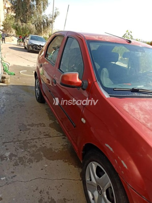 Renault Logan 2013 Red Automatic Used for Sale in Nasr city - 3