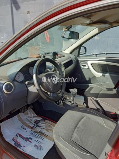 Renault Logan 2013 Red Automatic Used for Sale in Nasr city - 5