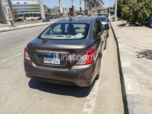 Nissan Sunny 2016 Dark Gray Automatic Used for Sale in 6 October - 2