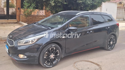 Kia Ceed 2016 Black Automatic Used for Sale in Greater Cairo ( Cairo + Giza) - 1