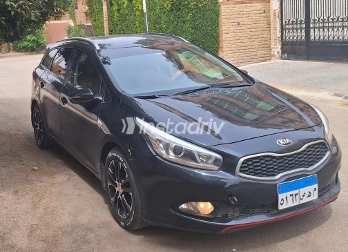 Kia Ceed 2016 Black Automatic Used for Sale in Greater Cairo ( Cairo + Giza) - 5
