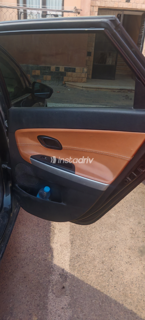 Kia Ceed 2016 Black Automatic Used for Sale in Greater Cairo ( Cairo + Giza) - 10