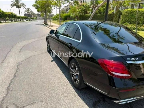 مرسيدس E 200 2020 أسود أوتوماتيك مستعملة للبيع في القاهرة الكبرى ( القاهرة - الجيزة) - 6