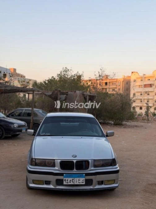 بي ام دبليو 316 1998 فضي يدوي مستعملة للبيع في الجيزة - 1