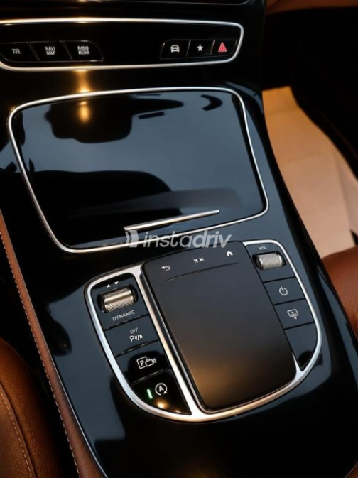 مرسيدس E 200 2021 فضي أوتوماتيك مستعملة للبيع في 6 أكتوبر - 10