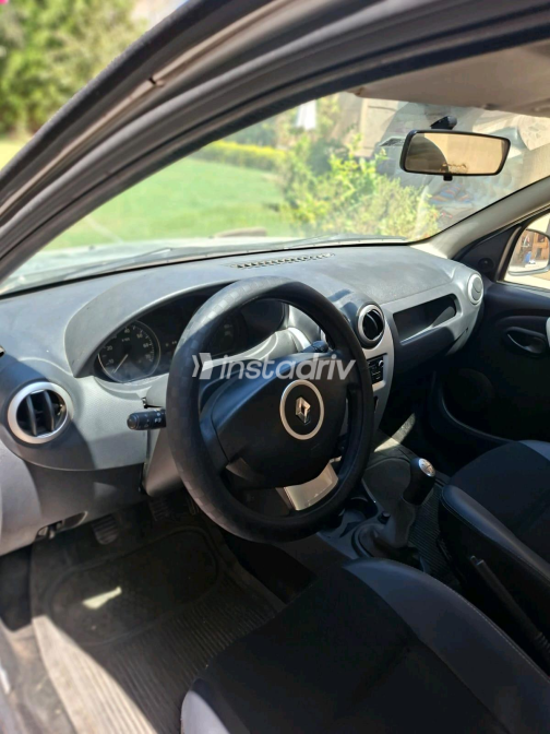 Renault Sandero Step Way 2014 Silver Manual Used for Sale in Greater Cairo ( Cairo + Giza) - 1
