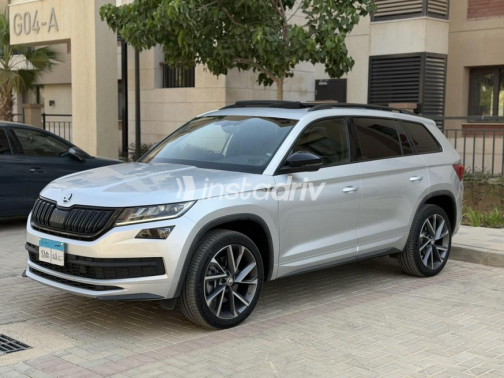 Skoda Kodiaq 2021 Silver Automatic Used for Sale in Cairo - 5