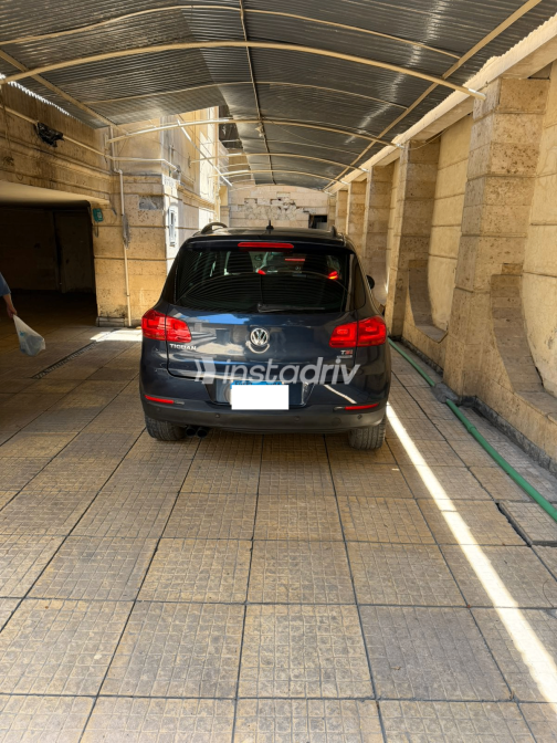 Volkswagen Tiguan 2014 Blue Automatic Used for Sale in Greater Cairo ( Cairo + Giza) - 4