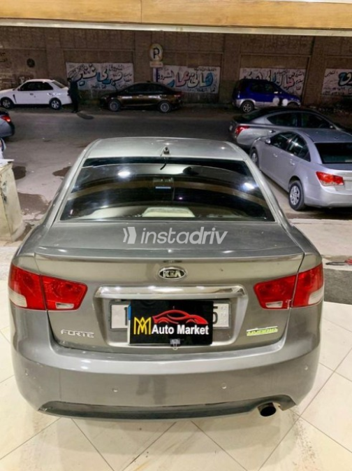 Kia Cerato 2010 Gray Automatic Used for Sale in Nasr city - 4