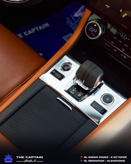 Jaguar F-Pace 2021 Dark Blue Automatic Used for Sale in Sheikh Zayed City - 3