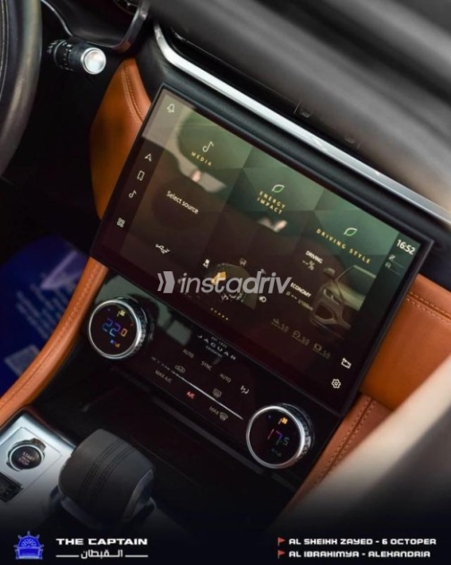 Jaguar F-Pace 2021 Dark Blue Automatic Used for Sale in Sheikh Zayed City - 4