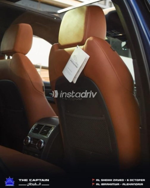 Jaguar F-Pace 2021 Dark Blue Automatic Used for Sale in Sheikh Zayed City - 5