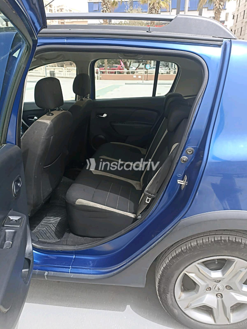 Renault Sandero Step Way 2021 Blue Automatic Used for Sale in Greater Cairo ( Cairo + Giza) - 8