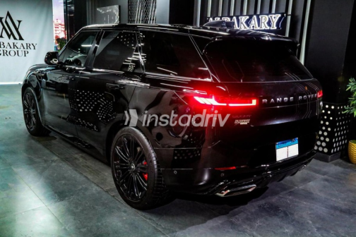 Land Rover Range Rover Sport 2023 Black Automatic Used for Sale in Madinaty - 2
