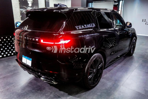 Land Rover Range Rover Sport 2023 Black Automatic Used for Sale in Madinaty - 4