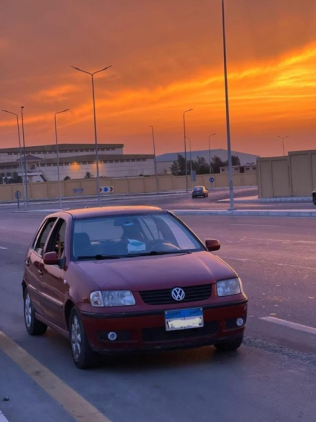 فولكس فاغن بولو 2001 أحمر أوتوماتيك مستعملة للبيع في القاهرة