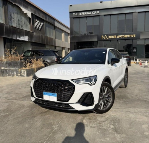 Audi Q3 2024 White Automatic Used for Sale in Cairo - 1