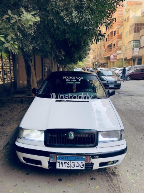 سكودا فيليشيا 1999 أبيض يدوي مستعملة للبيع في قليوب - 1
