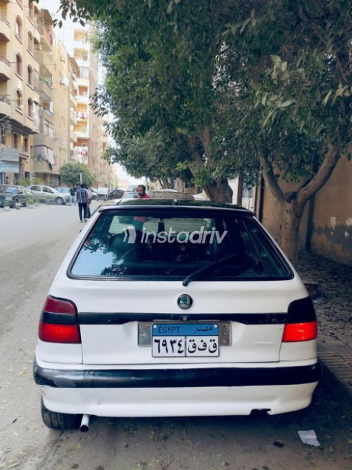 سكودا فيليشيا 1999 أبيض يدوي مستعملة للبيع في قليوب - 2