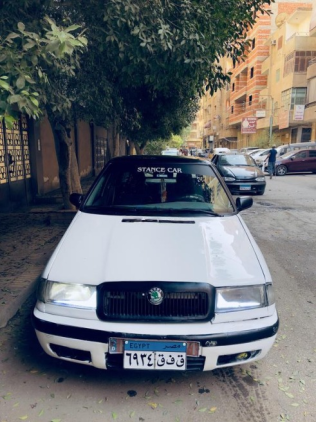 سكودا فيليشيا 1999 أبيض يدوي مستعملة للبيع في قليوب