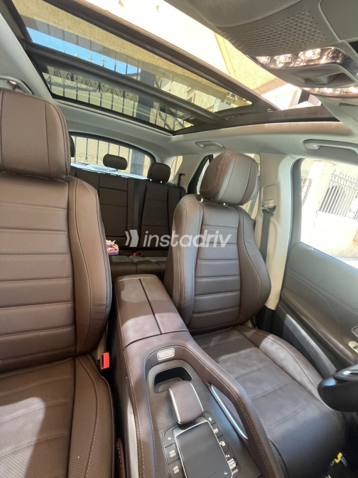 Mercedes GLE 450 2023 White Automatic Used for Sale in Greater Cairo ( Cairo + Giza) - 3