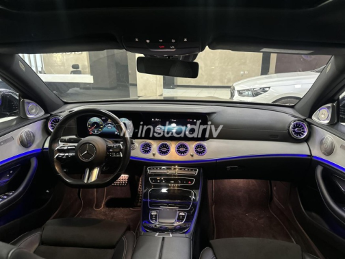 Mercedes E 200 2022 Dark Blue Automatic Used for Sale in Cairo - 2