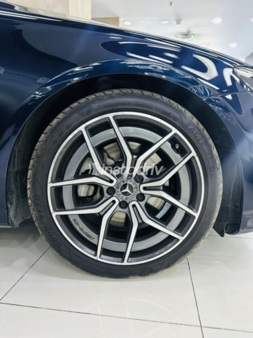 Mercedes E 200 2022 Dark Blue Automatic Used for Sale in Cairo - 3