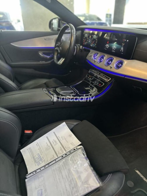 Mercedes E 200 2022 Dark Blue Automatic Used for Sale in Cairo - 4