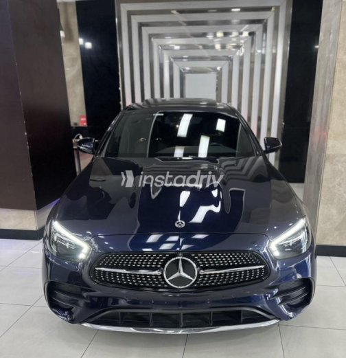 Mercedes E 200 2022 Dark Blue Automatic Used for Sale in Cairo - 5